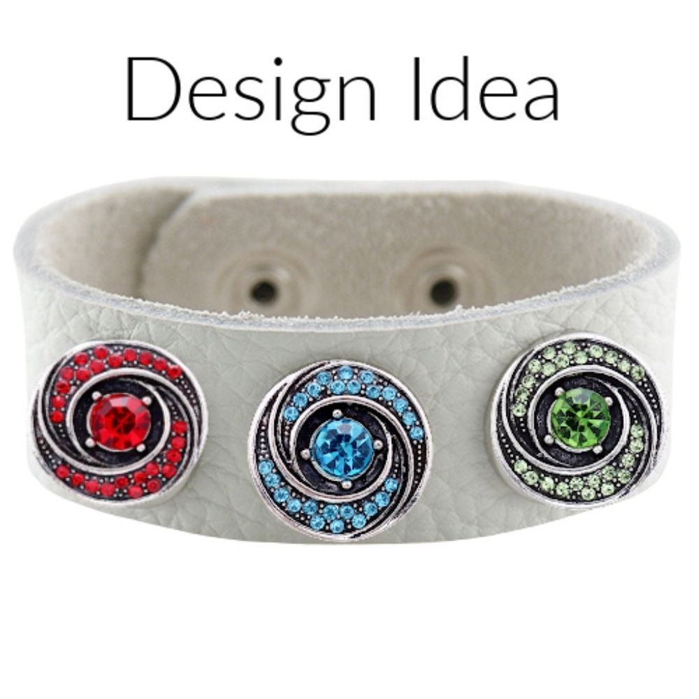 Snap Charm Bracelet White Leather Soft Textured Bracelet - 22 cm (Small) - Picture 2 of 3